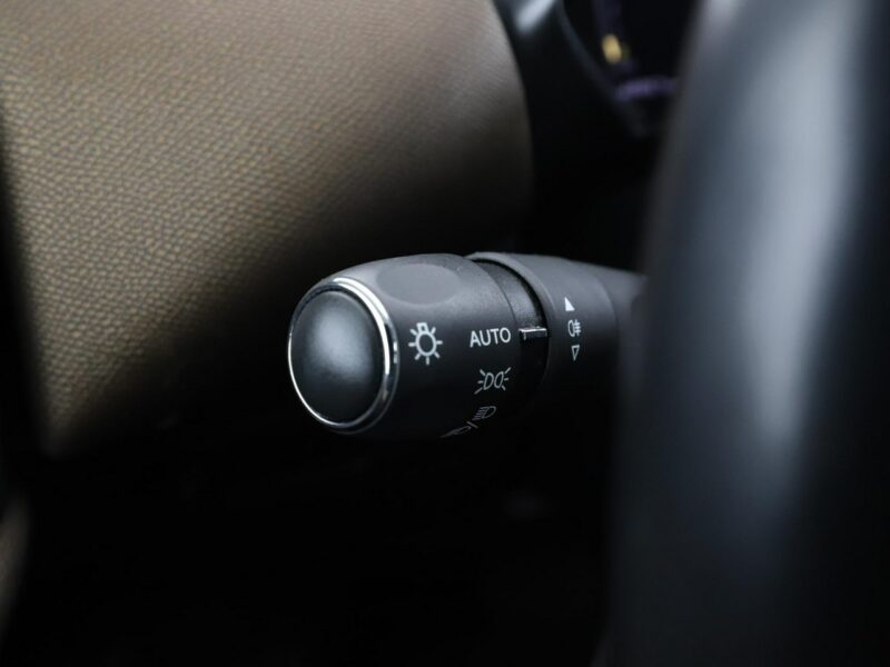 DS Automobiles DS 3 Crossback Business automat navi PDC-kamera półskóra tempomat