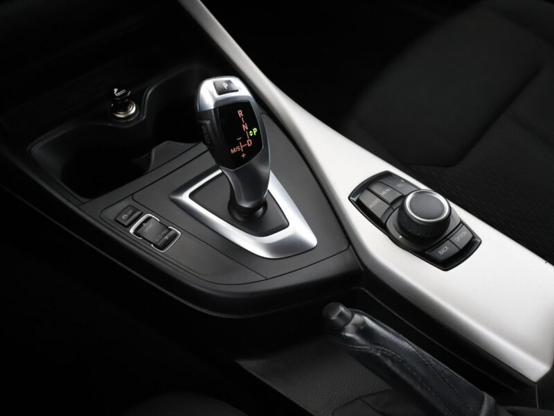 BMW 116 116d Advantage Automat Klimatyzacja Tempomat Czujnik Deszczu PDC LED F20 (2011-)