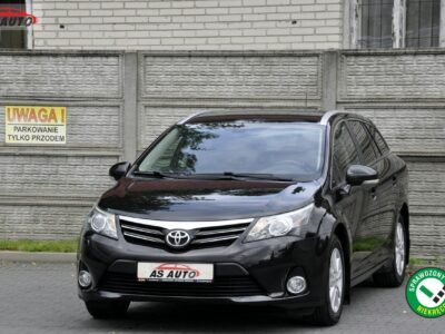 Toyota Avensis 1,8VVTi 147KM SollPlus/Navi/Alkantara/Kamera/Alufelgi/Ledy/Serwis III (2009-)