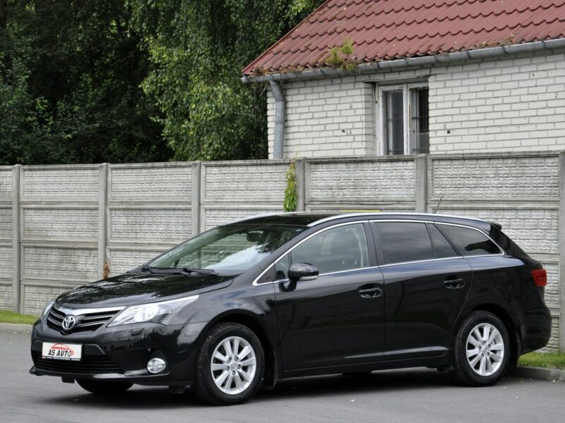 Toyota Avensis 1,8VVTi 147KM SollPlus/Navi/Alkantara/Kamera/Alufelgi/Ledy/Serwis III (2009-)