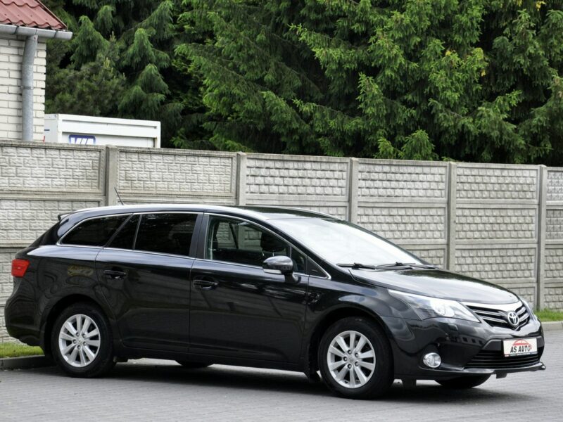 Toyota Avensis 1,8VVTi 147KM SollPlus/Navi/Alkantara/Kamera/Alufelgi/Ledy/Serwis III (2009-)