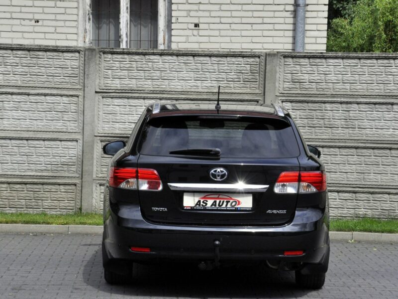 Toyota Avensis 1,8VVTi 147KM SollPlus/Navi/Alkantara/Kamera/Alufelgi/Ledy/Serwis III (2009-)