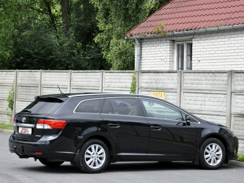 Toyota Avensis 1,8VVTi 147KM SollPlus/Navi/Alkantara/Kamera/Alufelgi/Ledy/Serwis III (2009-)