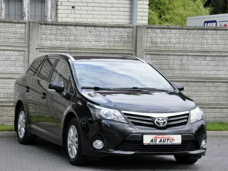 Toyota Avensis 1,8VVTi 147KM SollPlus/Navi/Alkantara/Kamera/Alufelgi/Ledy/Serwis III (2009-)