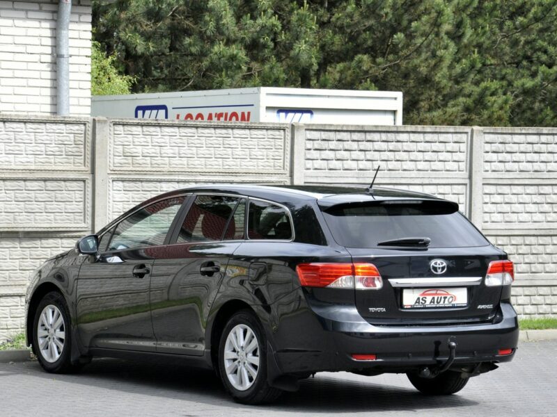 Toyota Avensis 1,8VVTi 147KM SollPlus/Navi/Alkantara/Kamera/Alufelgi/Ledy/Serwis III (2009-)