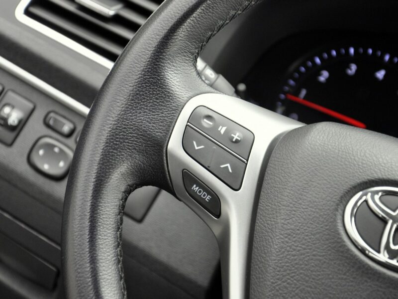 Toyota Avensis 1,8VVTi 147KM SollPlus/Navi/Alkantara/Kamera/Alufelgi/Ledy/Serwis III (2009-)