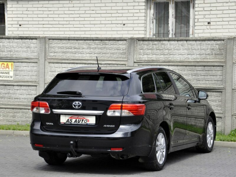 Toyota Avensis 1,8VVTi 147KM SollPlus/Navi/Alkantara/Kamera/Alufelgi/Ledy/Serwis III (2009-)