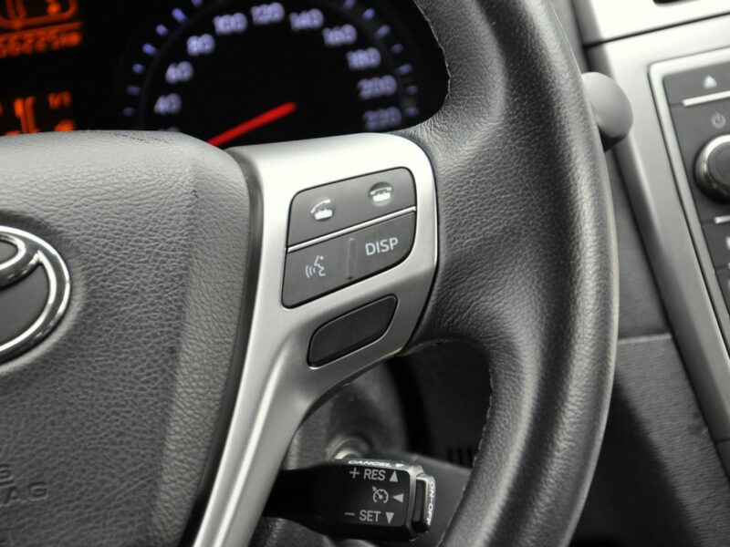 Toyota Avensis 1,8VVTi 147KM SollPlus/Navi/Alkantara/Kamera/Alufelgi/Ledy/Serwis III (2009-)