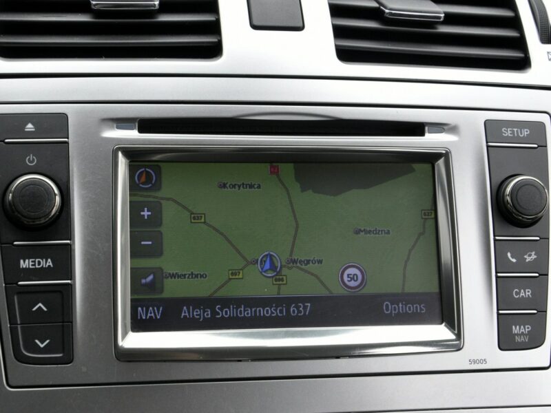 Toyota Avensis 1,8VVTi 147KM SollPlus/Navi/Alkantara/Kamera/Alufelgi/Ledy/Serwis III (2009-)