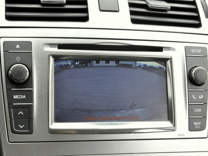 Toyota Avensis 1,8VVTi 147KM SollPlus/Navi/Alkantara/Kamera/Alufelgi/Ledy/Serwis III (2009-)