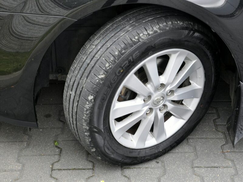 Toyota Avensis 1,8VVTi 147KM SollPlus/Navi/Alkantara/Kamera/Alufelgi/Ledy/Serwis III (2009-)