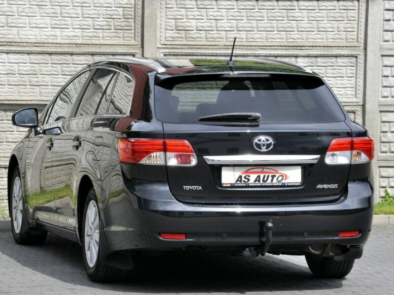 Toyota Avensis 1,8VVTi 147KM SollPlus/Navi/Alkantara/Kamera/Alufelgi/Ledy/Serwis III (2009-)
