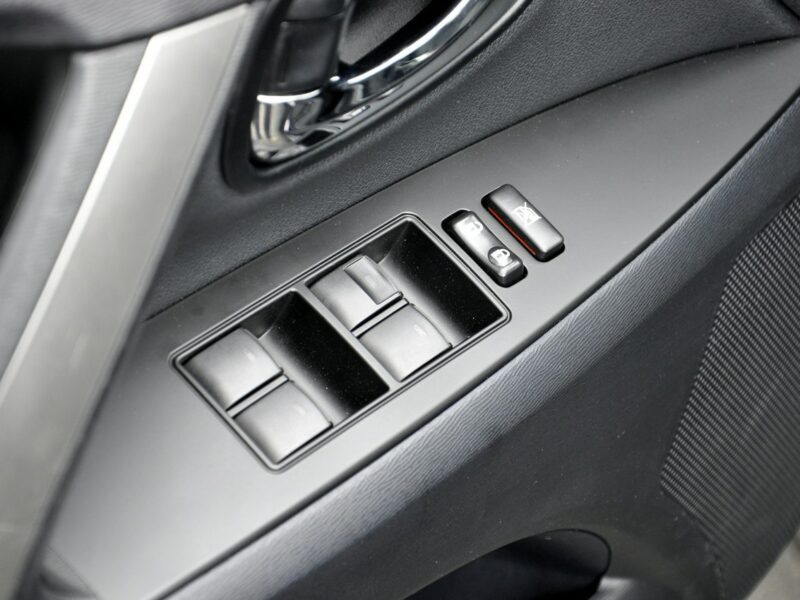 Toyota Avensis 1,8VVTi 147KM SollPlus/Navi/Alkantara/Kamera/Alufelgi/Ledy/Serwis III (2009-)