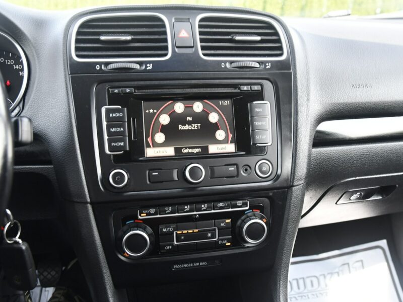 Volkswagen Golf 1,2Turbo benz. Navigacja.Kliamtr 2 str.Hak.Tempomat.Alu.kredyt.OKAZJA VI (2008-2012)
