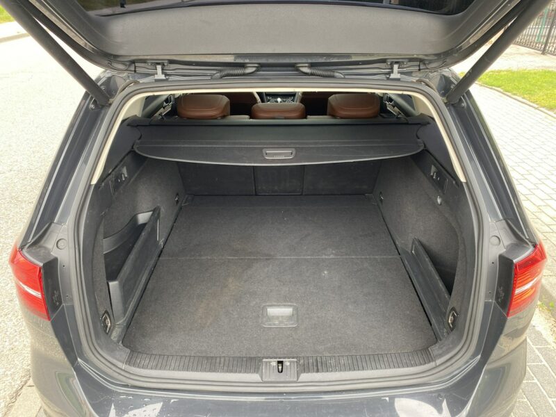 Volkswagen Passat 240KM, wirtualne zegary, 4Motion, DSG, skóry podgrzewane, nawigacja B8 (2014-2023)