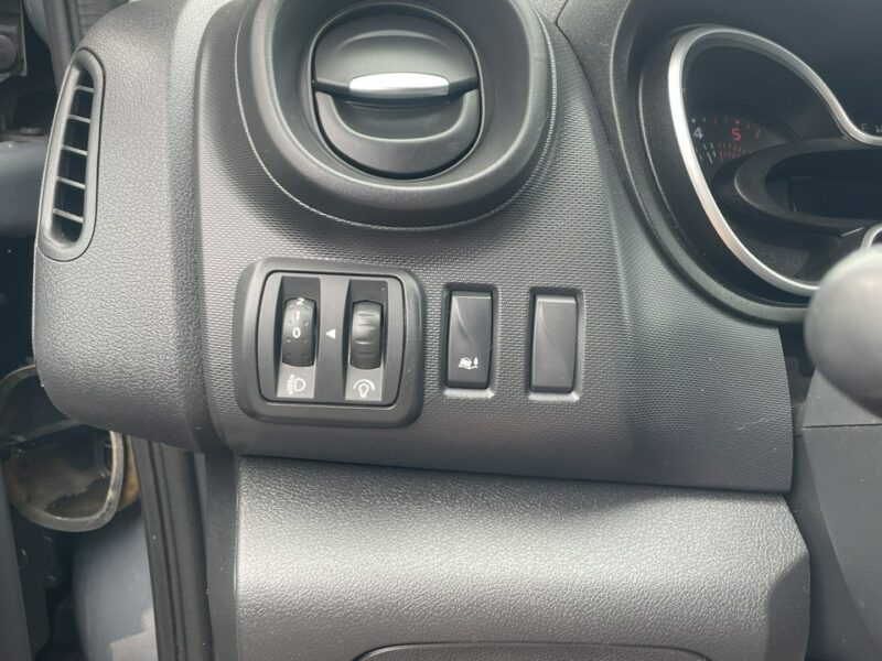 Renault Trafic Grand Passenger 2.0 dCi - 146KM - 6os. - Automat - Klima - FV23% III (2014-)