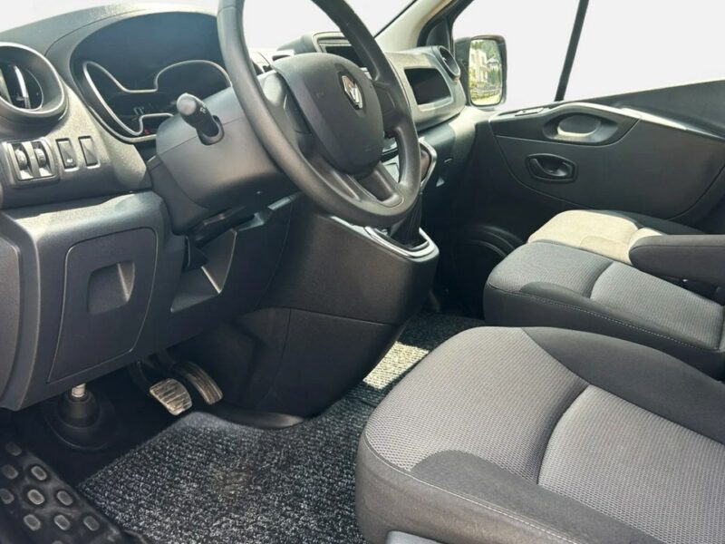 Renault Trafic Grand Passenger 2.0 dCi - 146KM - 6os. - Automat - Klima - FV23% III (2014-)