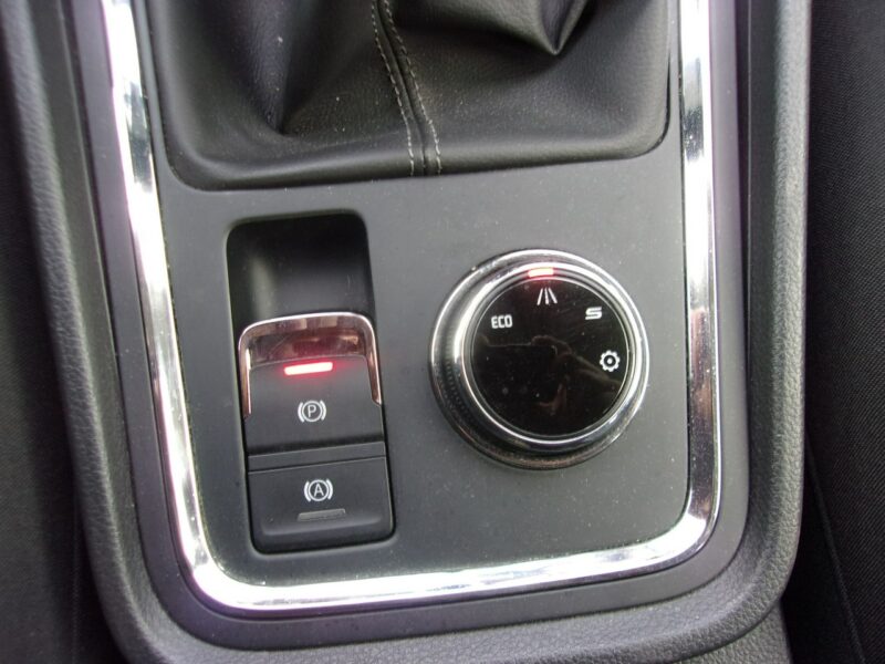 Seat Ateca Klimatronic 2-strefowy, PDC, Kamera cofania, Nawgiacja