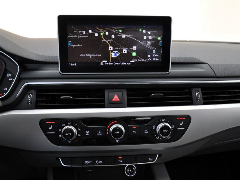 Audi A4 35TFSI 150KM Stronic S-line Virtual B&O Tempomat B9 (2015-)