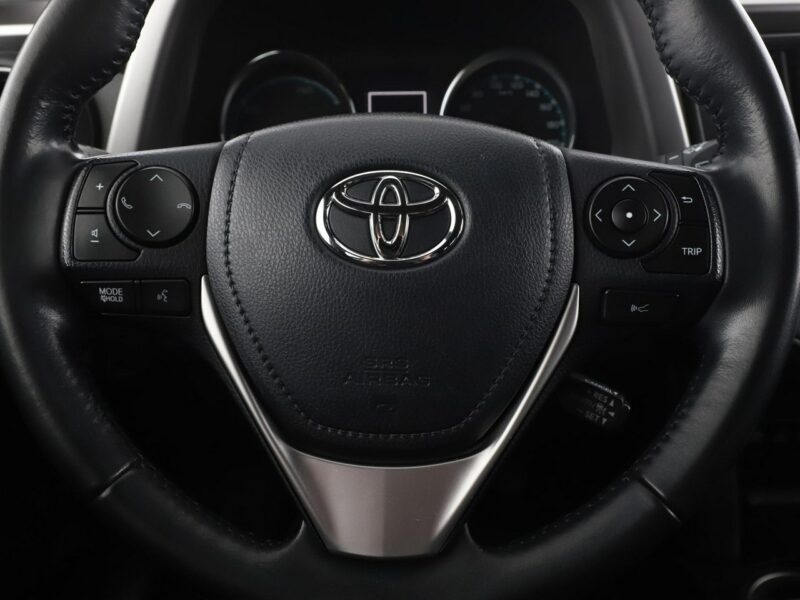 Toyota RAV-4 HEV navi kamera i czyjniki parkowania IV (2012-)