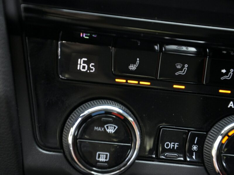 Škoda Octavia 1,6TDi 115KM DSG/Serwis/Climatronic/Ambiente/Alufelgi/PDC/Model2018 III (2013-)