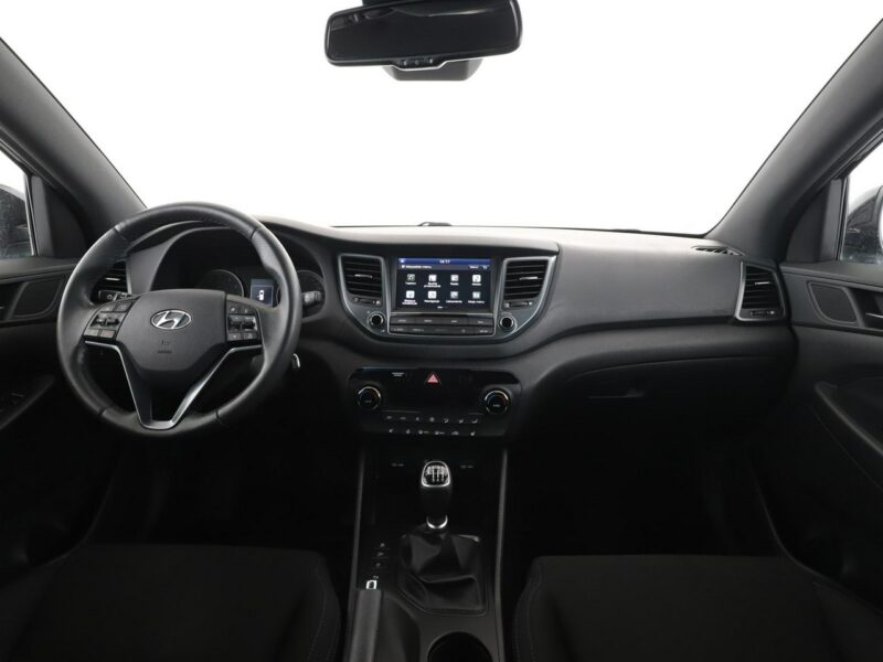 Hyundai Tucson navi klima auto grzane fotele kamera i czujniki parkowania III (2015-2020)