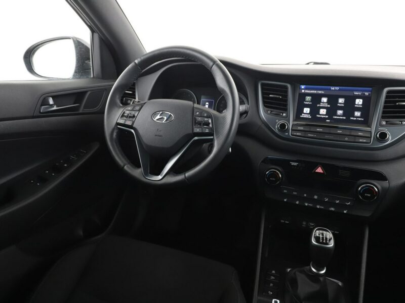 Hyundai Tucson navi klima auto grzane fotele kamera i czujniki parkowania III (2015-2020)