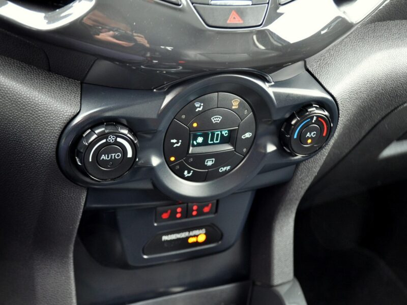 Ford EcoSport 1.5i(112KM)*Led*Titanium*Skóry*Klimatronik*Reling*Parktronik*Alu17"ASO II (2013-)