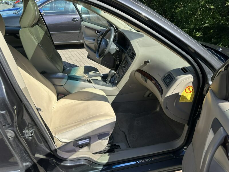 Volvo S60 Automat, klimatronic, czujnik deszczu i zmierzchu, skóry podgrzewane I (2000-2010)