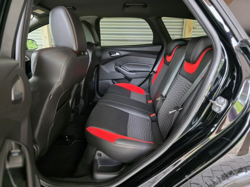 Ford Focus 2.0 ST Turnier 250 KM Mk3 (2010-2018)