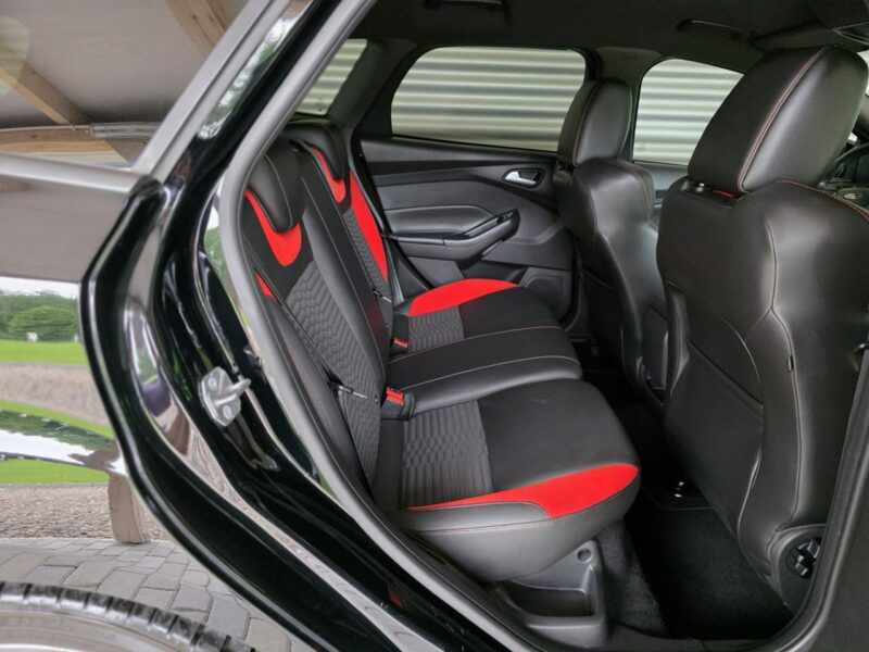 Ford Focus 2.0 ST Turnier 250 KM Mk3 (2010-2018)