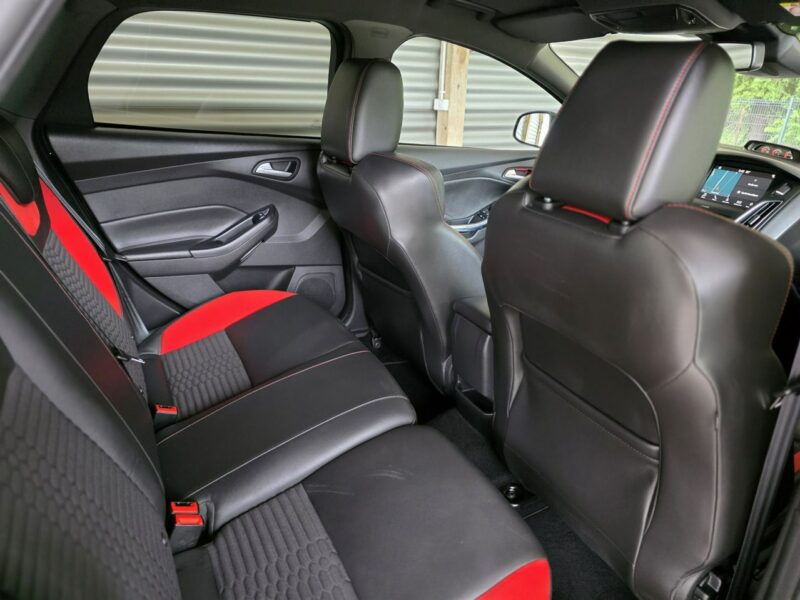 Ford Focus 2.0 ST Turnier 250 KM Mk3 (2010-2018)