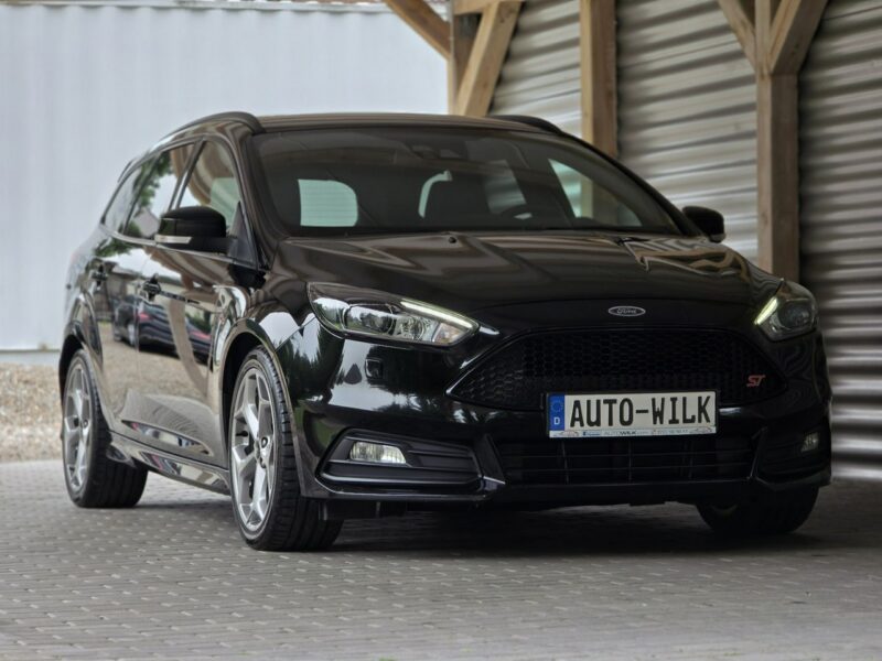 Ford Focus 2.0 ST Turnier 250 KM Mk3 (2010-2018)