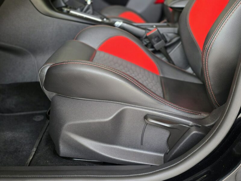 Ford Focus 2.0 ST Turnier 250 KM Mk3 (2010-2018)