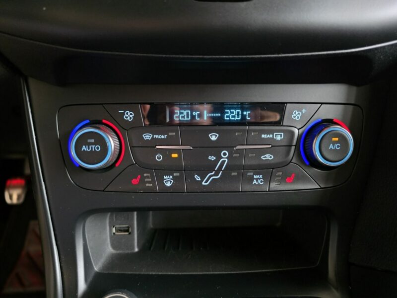 Ford Focus 2.0 ST Turnier 250 KM Mk3 (2010-2018)