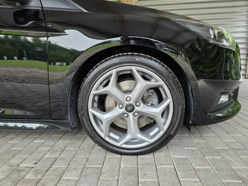 Ford Focus 2.0 ST Turnier 250 KM Mk3 (2010-2018)