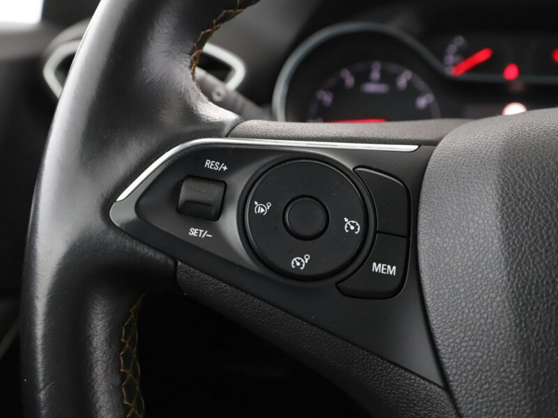 Opel Crossland Navi Automatyczna klimatyzacja Kamera cofania Bluetooth