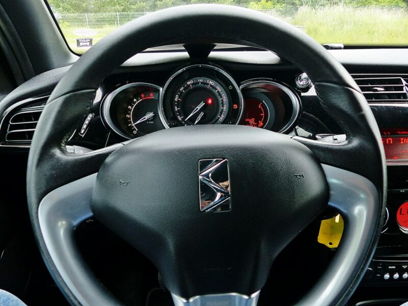 Citroen DS3 1.6 HDI*SoChic*Climatronic*Pełna Elektryka*Welury*Bezwypadek*ZOBACZ!!!