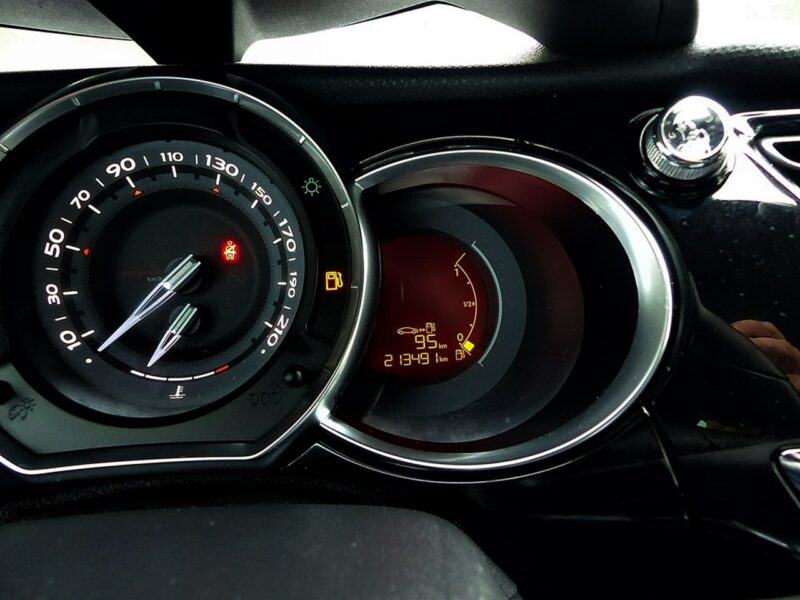 Citroen DS3 1.6 HDI*SoChic*Climatronic*Pełna Elektryka*Welury*Bezwypadek*ZOBACZ!!!