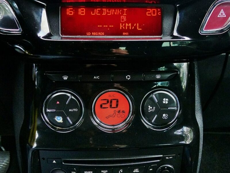 Citroen DS3 1.6 HDI*SoChic*Climatronic*Pełna Elektryka*Welury*Bezwypadek*ZOBACZ!!!