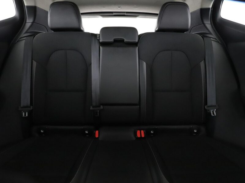 Volvo XC 40 FV23% Business Plus automat 4x4 navi PDC-kamera LED tempomat