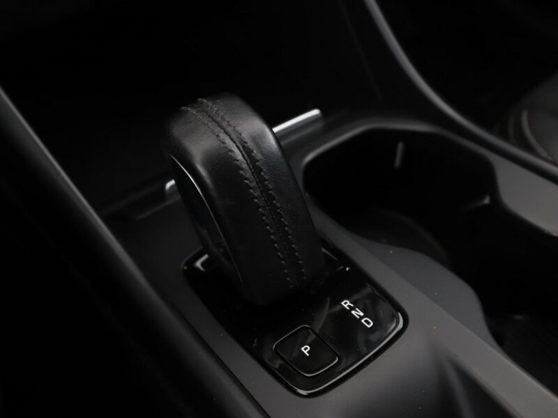 Volvo XC 40 FV23% Business Plus automat 4x4 navi PDC-kamera LED tempomat