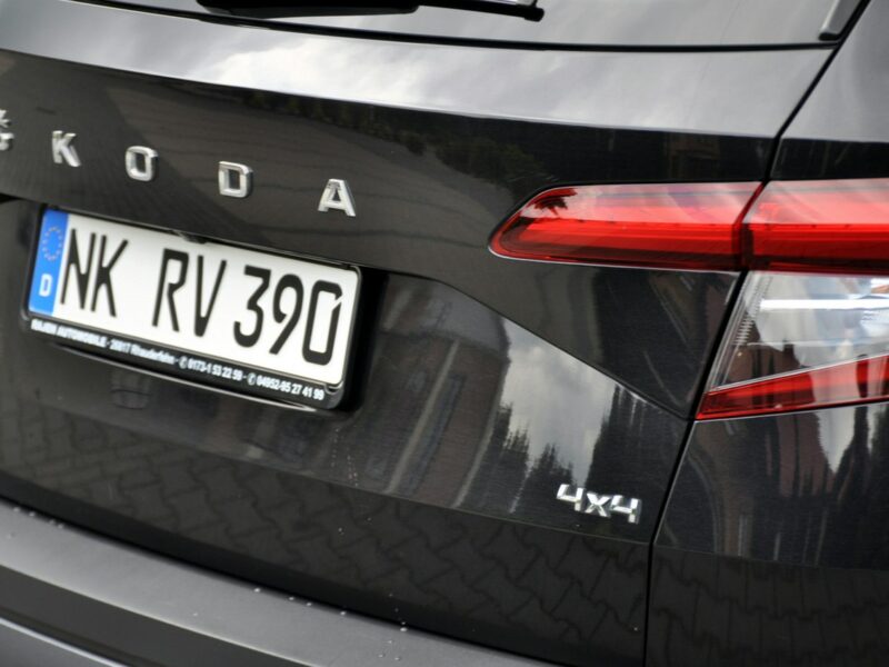 Škoda Karoq 2.0TDI(150KM)*4x4*Led*Navi*Kamera*Klimatronik*Reling*Welur*Alu17"ASO
