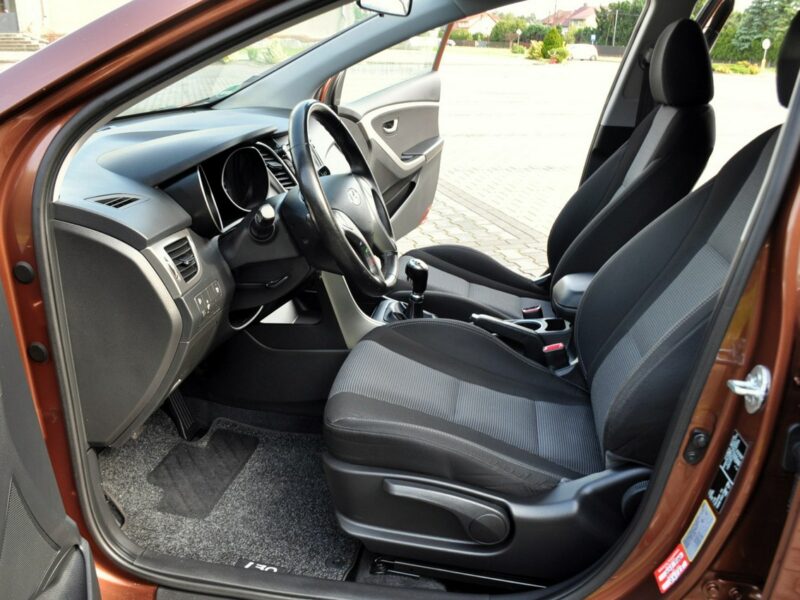 Hyundai i30 1.4i(99KM)*Led*Klimatyzacja*Parktronik*Welur*I Właściciel*Alu 15"ASO II (2012 - 2016)