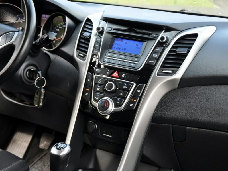 Hyundai i30 1.4i(99KM)*Led*Klimatyzacja*Parktronik*Welur*I Właściciel*Alu 15"ASO II (2012 - 2016)
