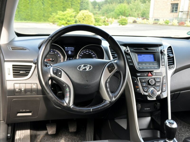 Hyundai i30 1.4i(99KM)*Led*Klimatyzacja*Parktronik*Welur*I Właściciel*Alu 15"ASO II (2012 - 2016)