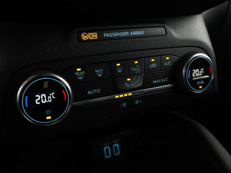 Ford Kuga FV23% PHEV full LED skóra/alcantara el. regulowane i grzane fotele nav III (2019-)