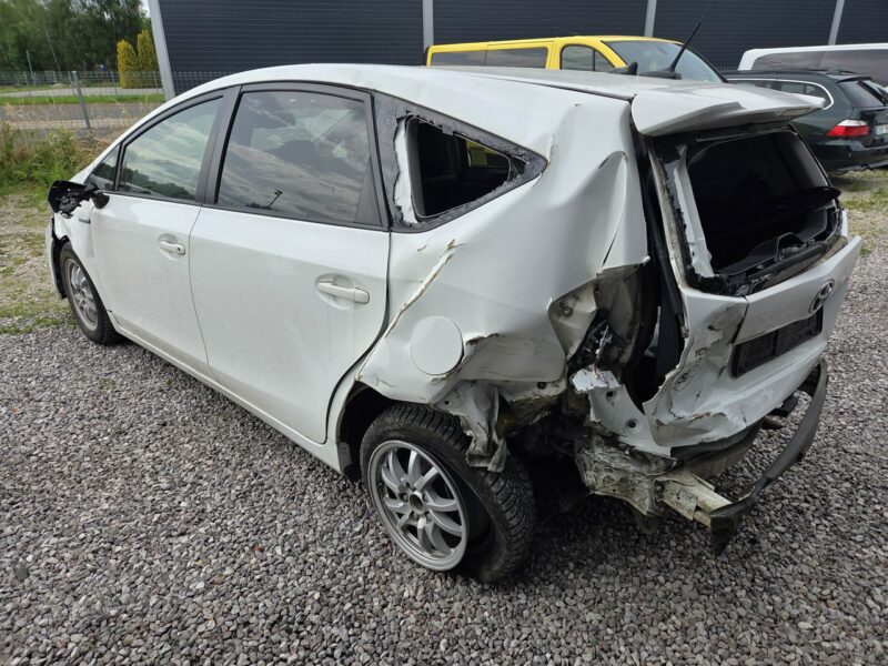 Toyota Prius+ 1.8 HSD 136KM 7 os. LED Pół-skóra Head up Uszkodzony Tył!
