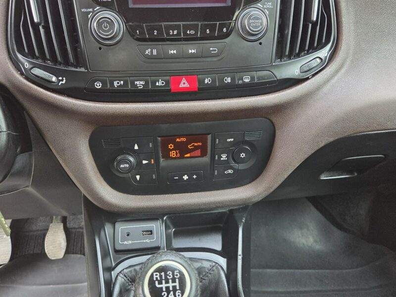 Fiat Doblo 1.6 Multijet Lift Full Opcja Skóra Klimatronik PDC Bardzo dobry stan II (2009-)