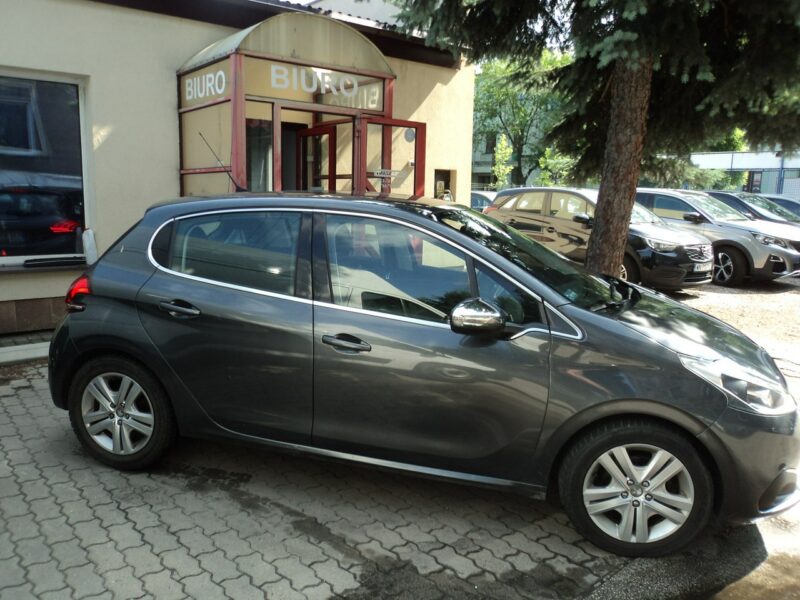 Peugeot 208 sprzedam peugeota 208 z 16r I (2012-2019)